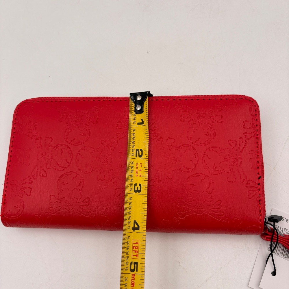 Ed Hardy Red Embossed Skull Zip Around Wristlet Wallet New with Tags - Picture 6 of 6
